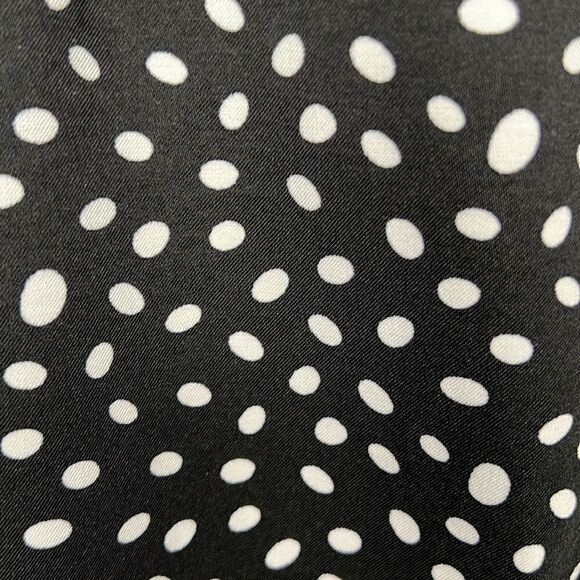 Tradition Dress   - Picture 2 of 5